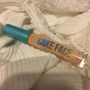 Beauty Bakerie Cake Face Concealer
